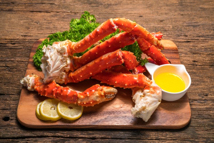 How to Reheat Crab Legs Without Losing Flavor and Texture