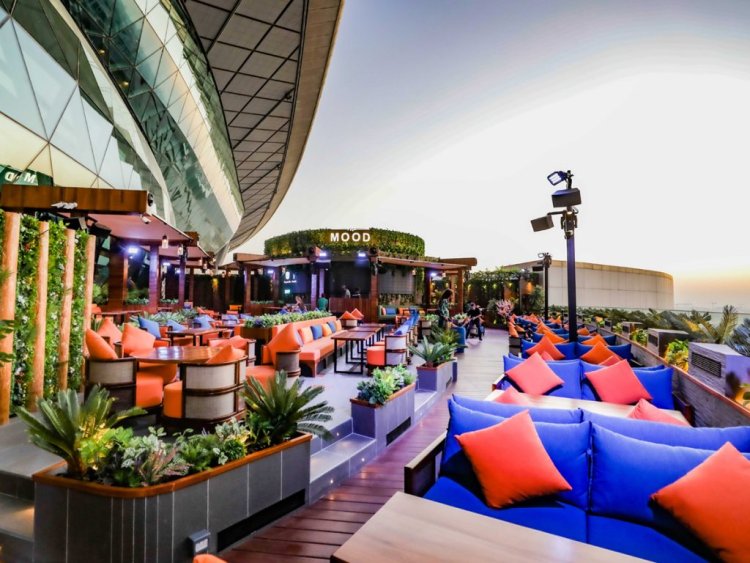 Best Restaurant in Dubai: A Culinary Journey Through Luxury & Flavor