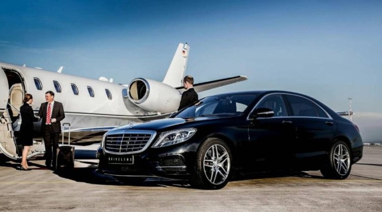 Luxury Airport Transfers in Toronto | Toronto Star Limo